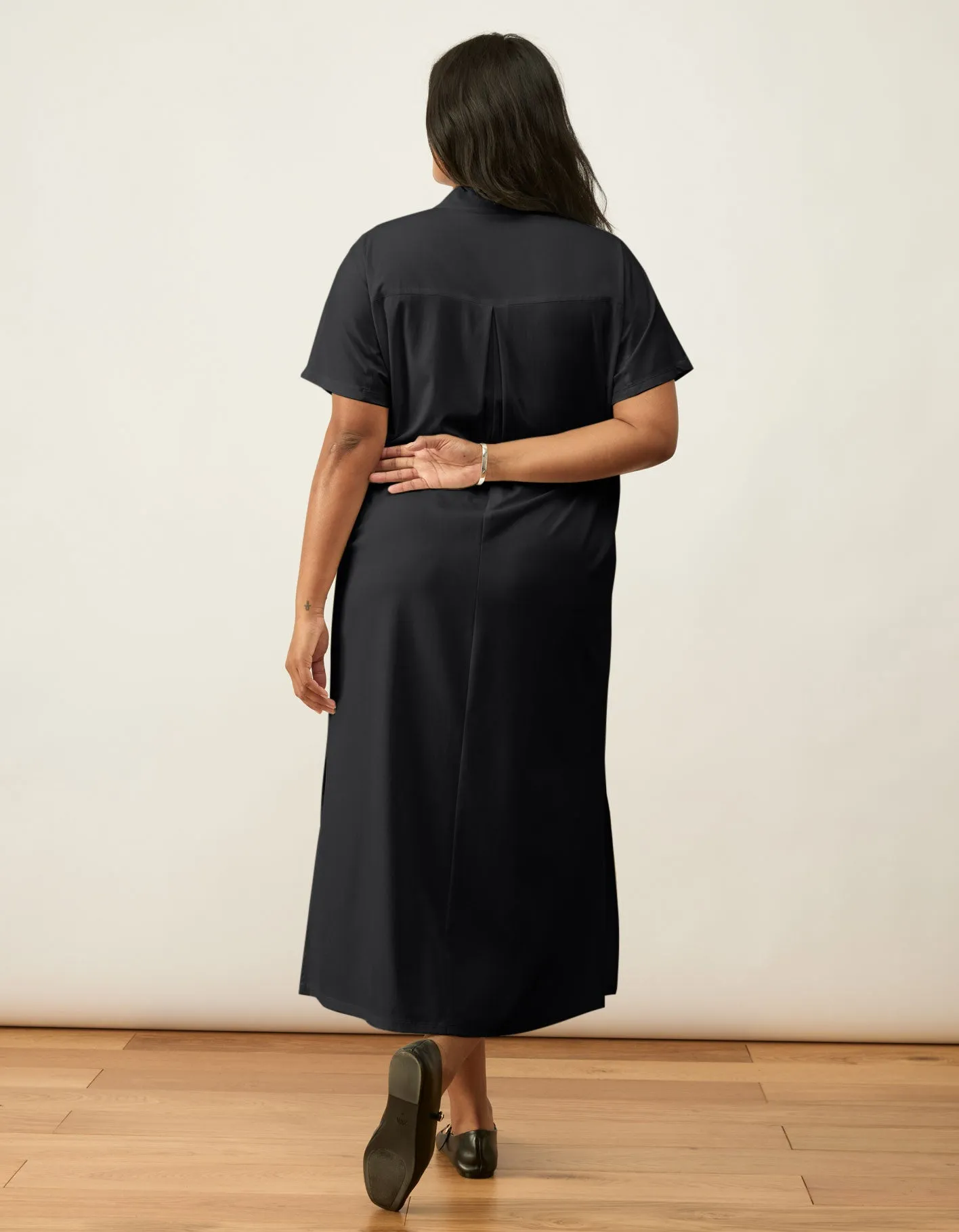 Sure! Here’s an optimized title for the Anywhere Maxi Shirt Dress that includes modifiers to enhance its appeal:

Versatile Every-Season Maxi Shirt Dress – Effortless Style for Any Occasion