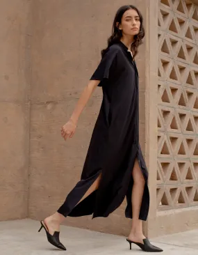 Sure! Here’s an optimized title for the Anywhere Maxi Shirt Dress that includes modifiers to enhance its appeal:

Versatile Every-Season Maxi Shirt Dress – Effortless Style for Any Occasion