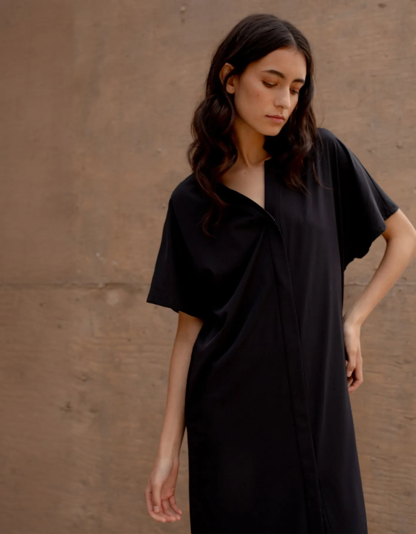 Sure! Here’s an optimized title for the Anywhere Maxi Shirt Dress that includes modifiers to enhance its appeal:

Versatile Every-Season Maxi Shirt Dress – Effortless Style for Any Occasion