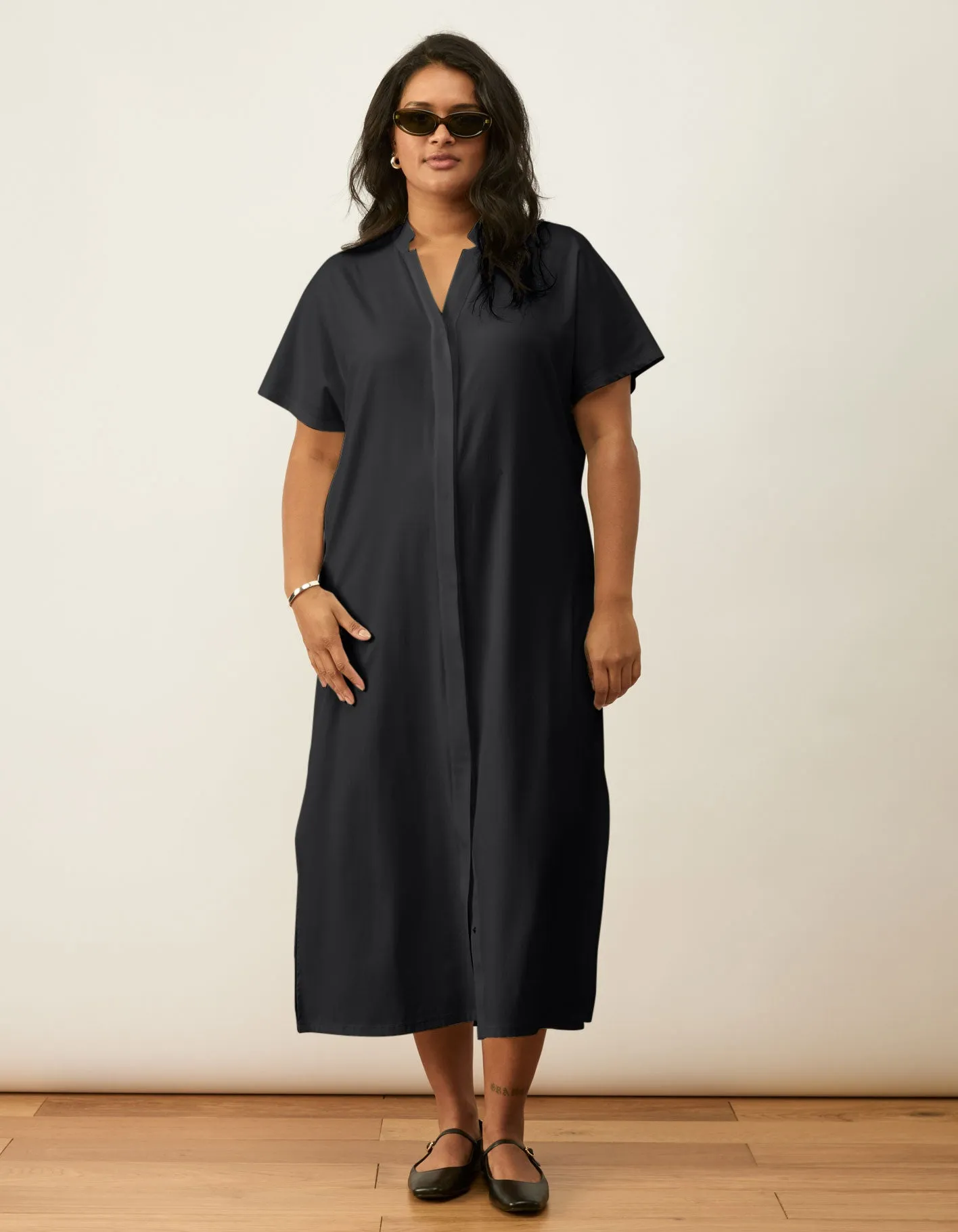 Sure! Here’s an optimized title for the Anywhere Maxi Shirt Dress that includes modifiers to enhance its appeal:

Versatile Every-Season Maxi Shirt Dress – Effortless Style for Any Occasion