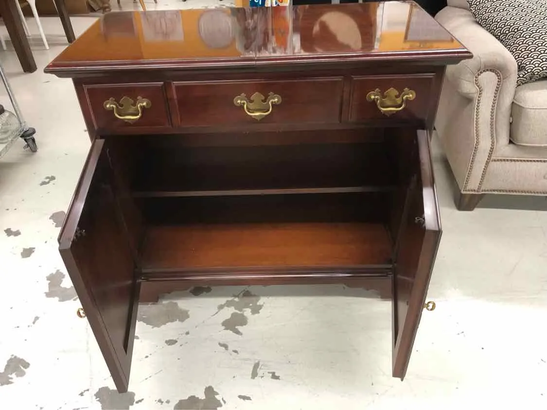 Drexel Heritage Mahogany Mahogany Slide-Top Furniture Buffet