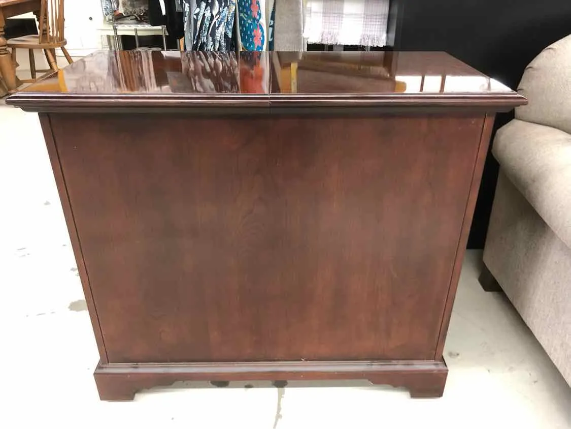 Drexel Heritage Mahogany Mahogany Slide-Top Furniture Buffet