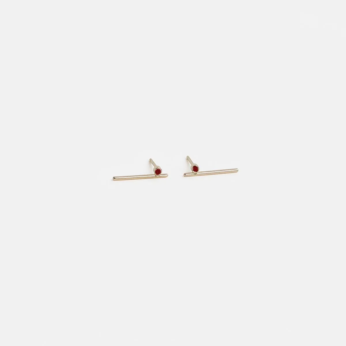 Livi Medium Studs