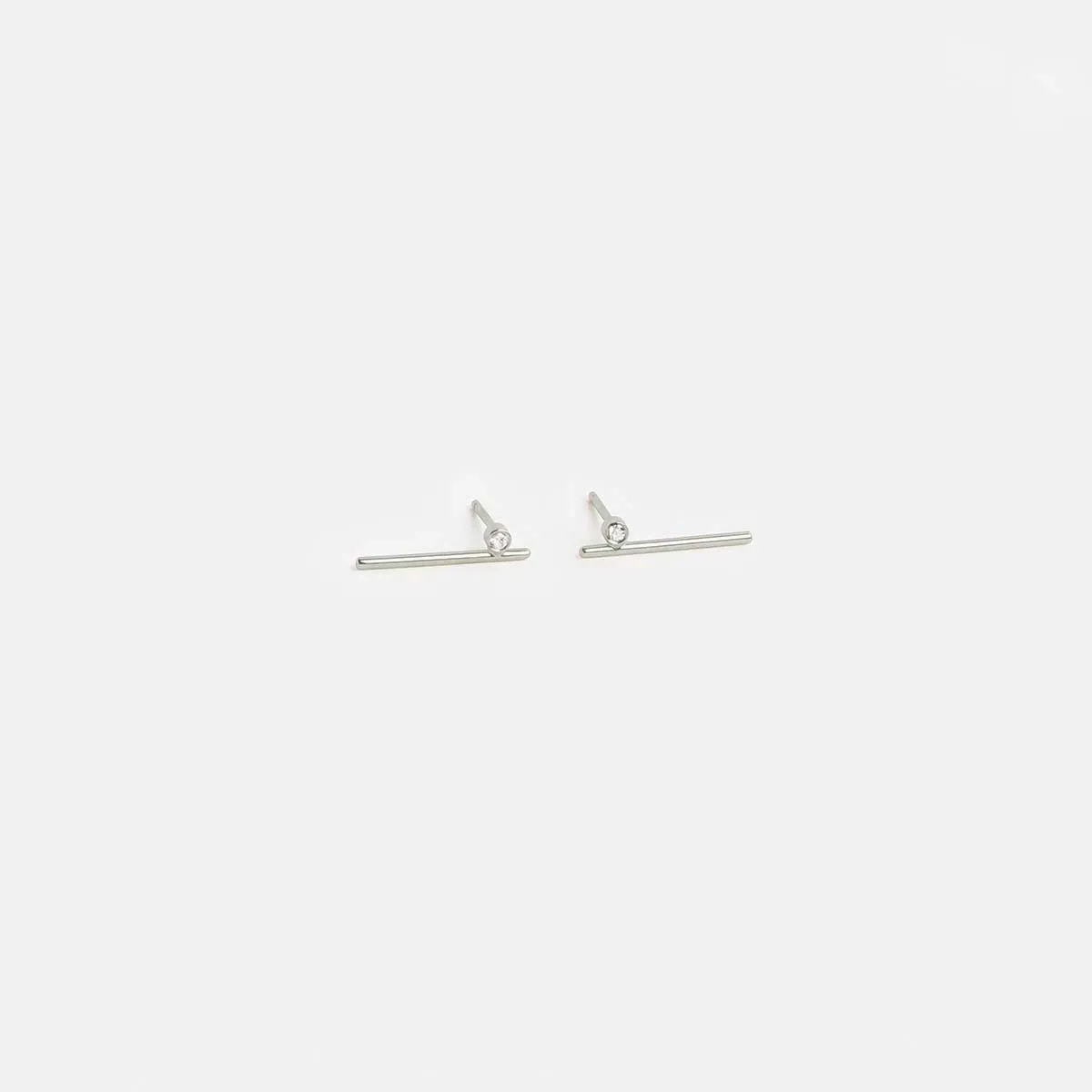 Livi Medium Studs