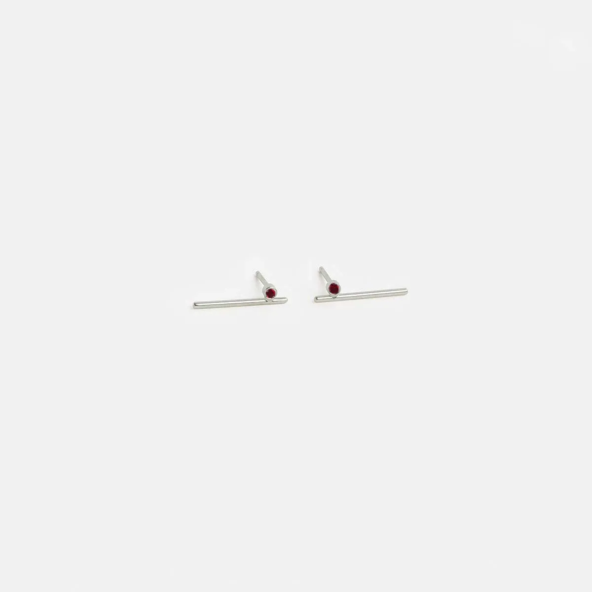 Livi Medium Studs